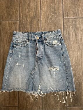 & Denim Distressed Mini Skirt - Light Blue, Button Fly. Size 4